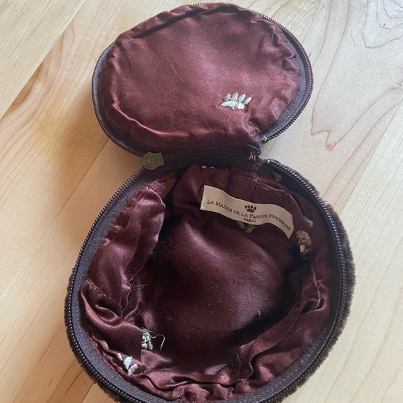 La Maison de la fausse fourrure pouch with pockets - Picture 3 of 4